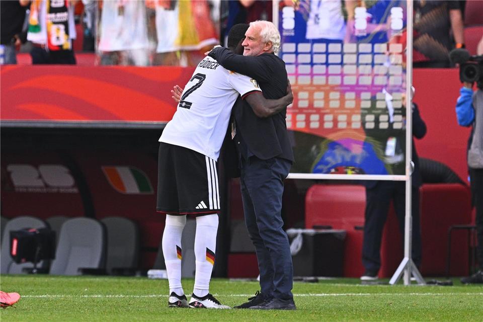 Antonio Rüdiger kann für die DFB-Elf plötzlich ganz wichtig sein. Das weiß auch Rudi Völler. Tom Weller/dpa