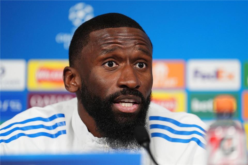 Antonio Rüdiger wies den Vorwurf eines absichtlichen Brutalo-Fouls zurück.Martin Rickett/PA Wire/dpa