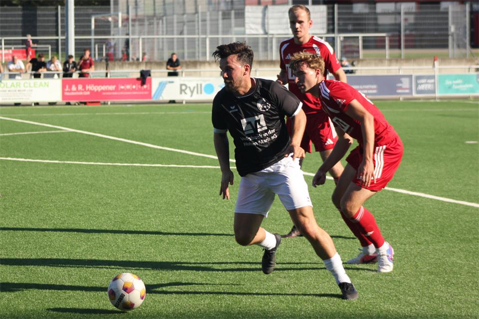 Antreiber im Mittelfeld: Rekens Spielertrainer Kudret Kanoglu zählte gestern zu den absoluten Leistungsträgern im SC-Dress.
