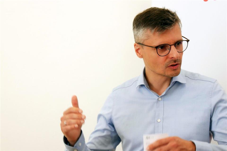 Anwalt Baumeister sieht die Datensammlung als illegal, Meta widerspricht. Albert Otti/dpa