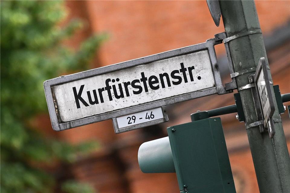 Anwohner der Kurfürstenstraße in Berlin protestieren gegen Straßenprostitution, Drogenhandel und Verwahrlosung in der Umgebung. (Symbolbild)Britta Pedersen/dpa