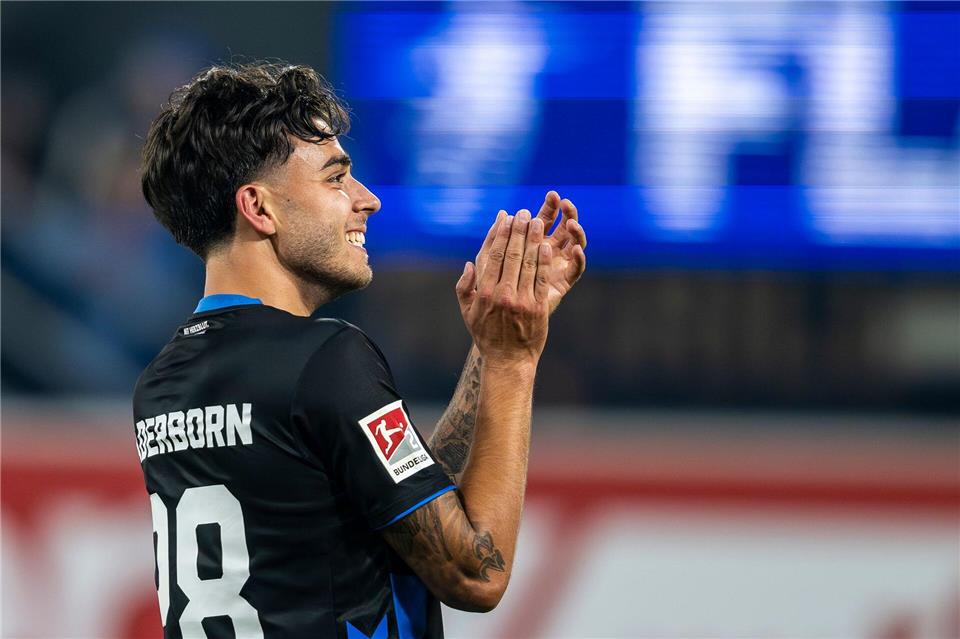 Applaus, Applaus: Lucas Copado kehrt zu Energie Cottbus zurück. (Archivbild)David Inderlied/dpa