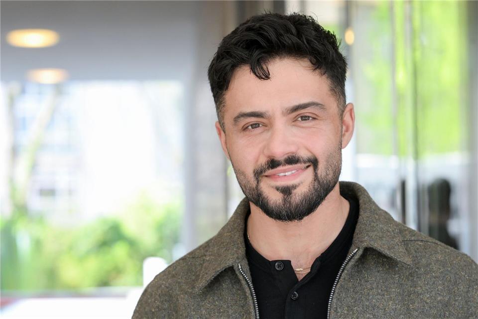 Aram Arami spielt im „Saarland-Krimi“ den Ermittler Tayfun Can. (Archivbild) Jens Kalaene/dpa