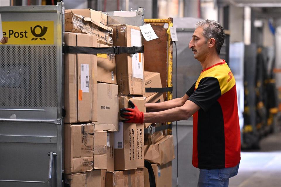 Arbeitnehmer aus Syrien spielen eine wichtige Rolle auf dem deutschen Arbeitsmarkt. (Archivbild)Martin Schutt/dpa