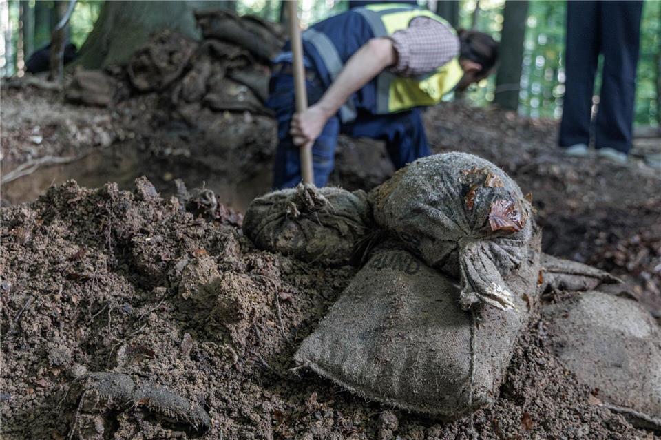 Archäologen haben in Schleswig-Holstein Bundeswehr-Sandsäcke gefunden.Markus Scholz/dpa