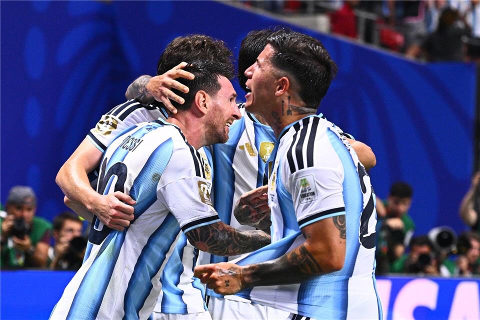 Argentinien steht im Viertelfinale der Fußball-WM.Tom Weller/dpa