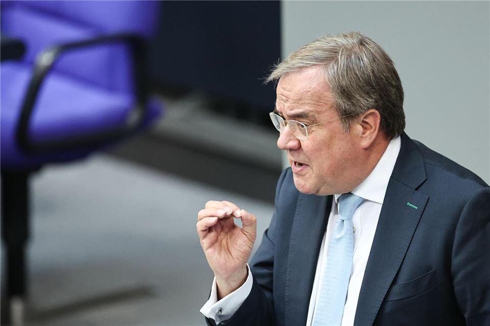 Armin Laschet, CDU, Vorsitzender des Auswärtigen Ausschusses des Bundestages, fordert eine deutsch-französische Initiative für Verhandlungen mit Russland über einen Waffenstillstand in der Ukraine. (Archivbild)Hannes P. Albert/dpa