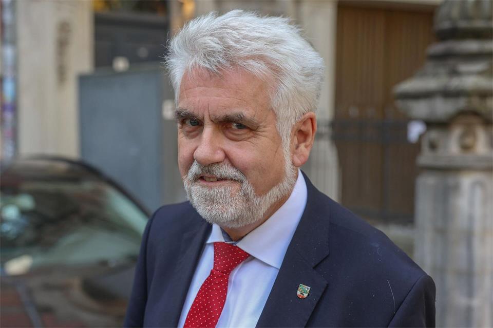 Armin Willingmann (SPD) war vor seiner politischen Karriere Rektor der Hochschule Harz. (Archivbild)Peter Gercke/dpa