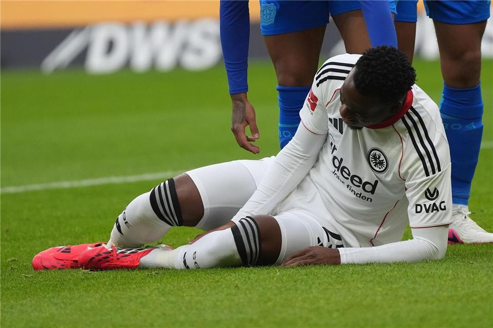 Arnaud Kalimuendo bekam in dieser Szene keinen Strafstoß zugesprochen.Marc Schüler/dpa