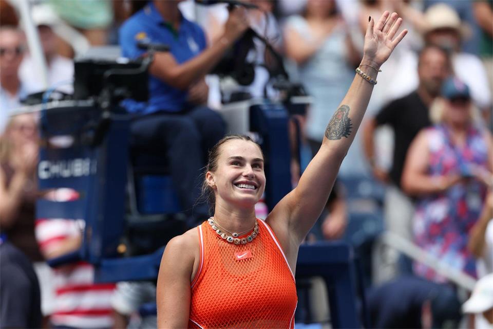 Aryna Sabalenka berichtet über Marihuanageruch auf dem Platz.Heather Khalifa/FR172147 AP/AP/dpa