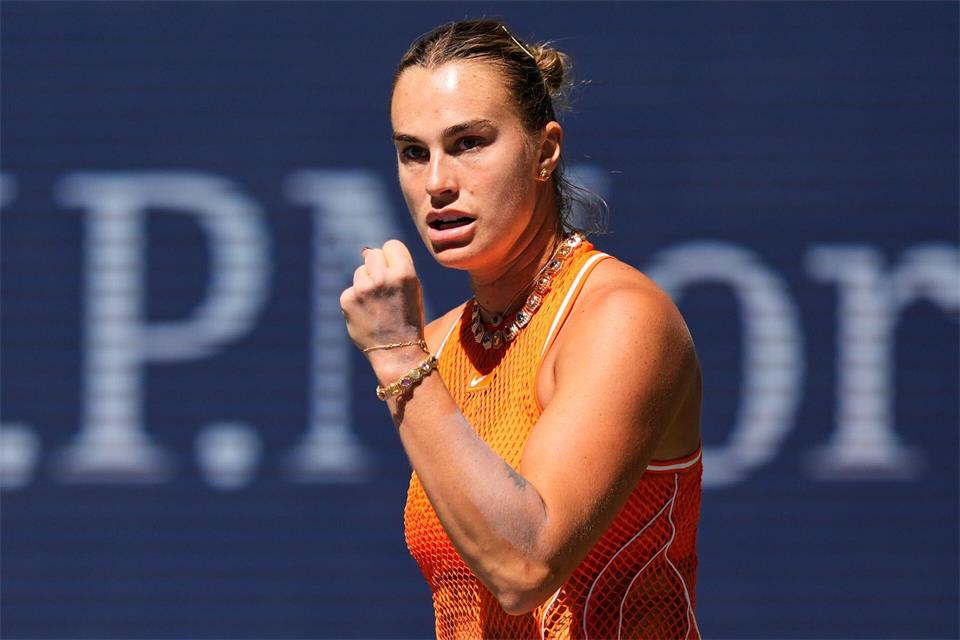 Aryna Sabalenka gewann mit aggressivem Spiel. Seth Wenig/AP/dpa