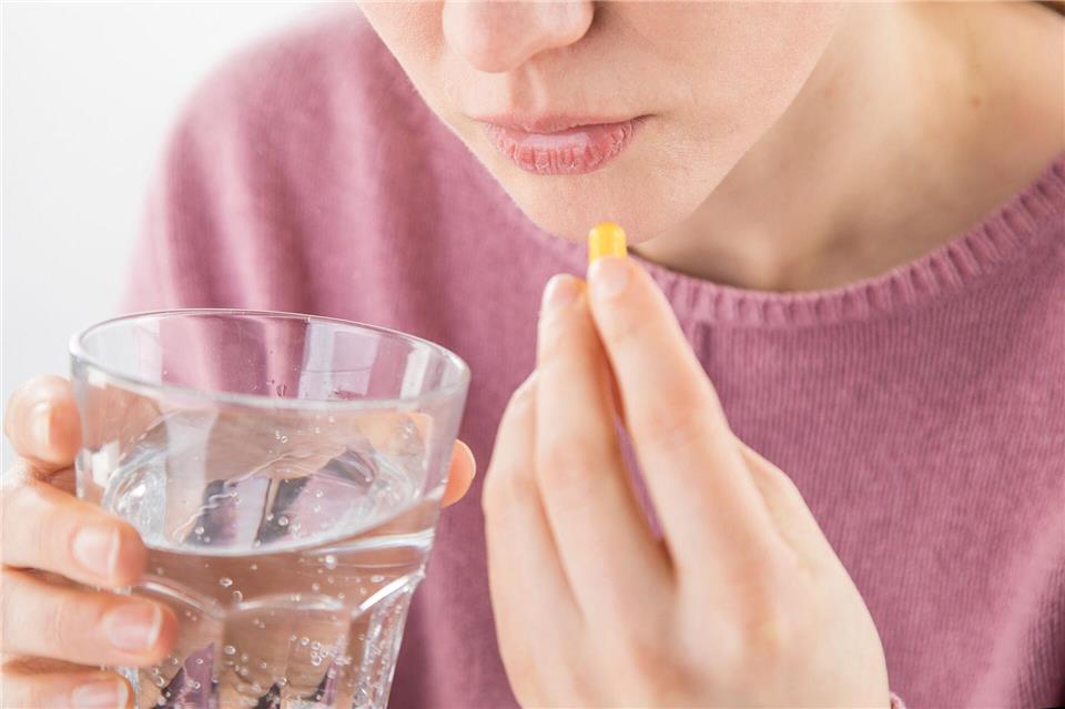 Ashwagandha-Präparate versprechen zahlreiche Vorteile – doch die positiven Wirkungen sind wissenschaftlich nicht belegt.Christin Klose/dpa-tmn