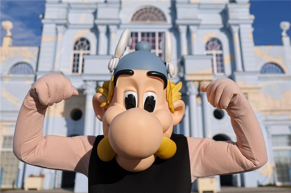 Asterix und Obelix sollen künftig regelmäßig im Park auftretenJan Woitas/dpa