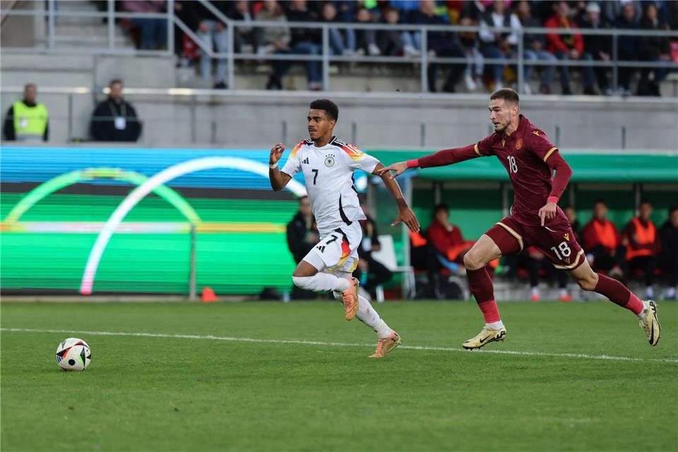 Atanas Chernev (r) wechselt auf Leihbasis zum 1. FC Kaiserslautern. (Archivbild)Daniel Löb/dpa