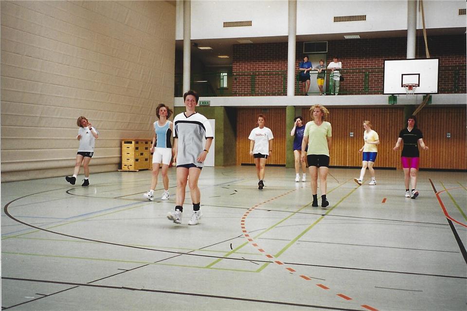 Auch 1999 wurde im Verein viel geturnt. Heute blickt die Turngemeinde auf 75 Jahre zurück.