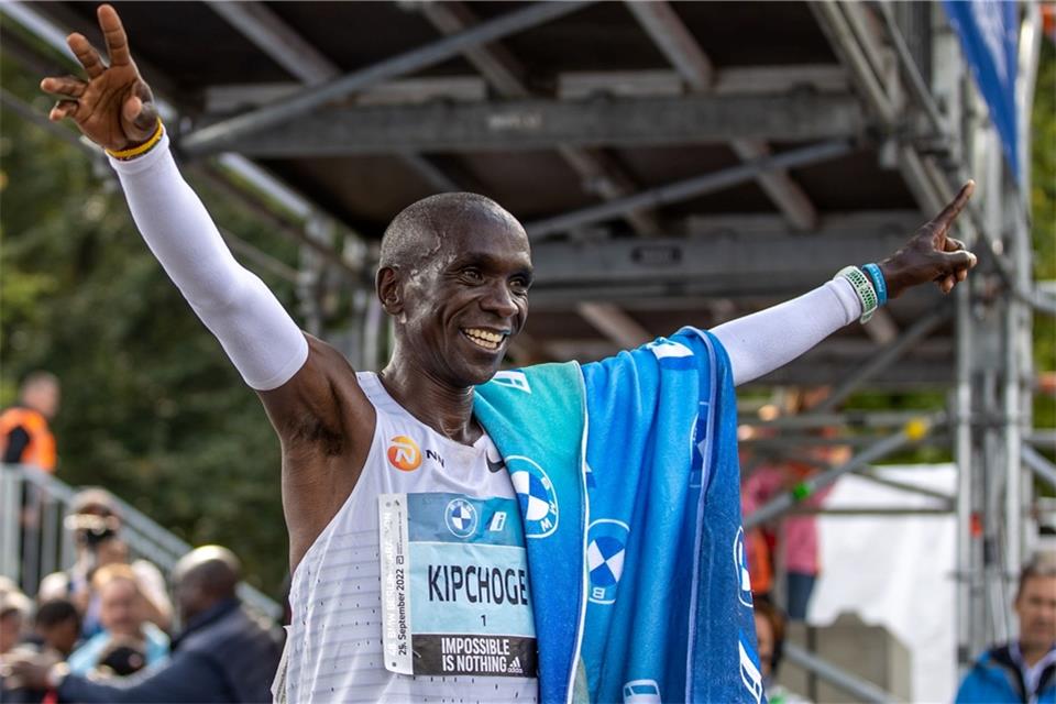 Marathon-Weltrekordler Kipchoge startet erneut in Berlin Auch 2023 tritt Eliud Kipchoge beim Marathon in Berlin an.