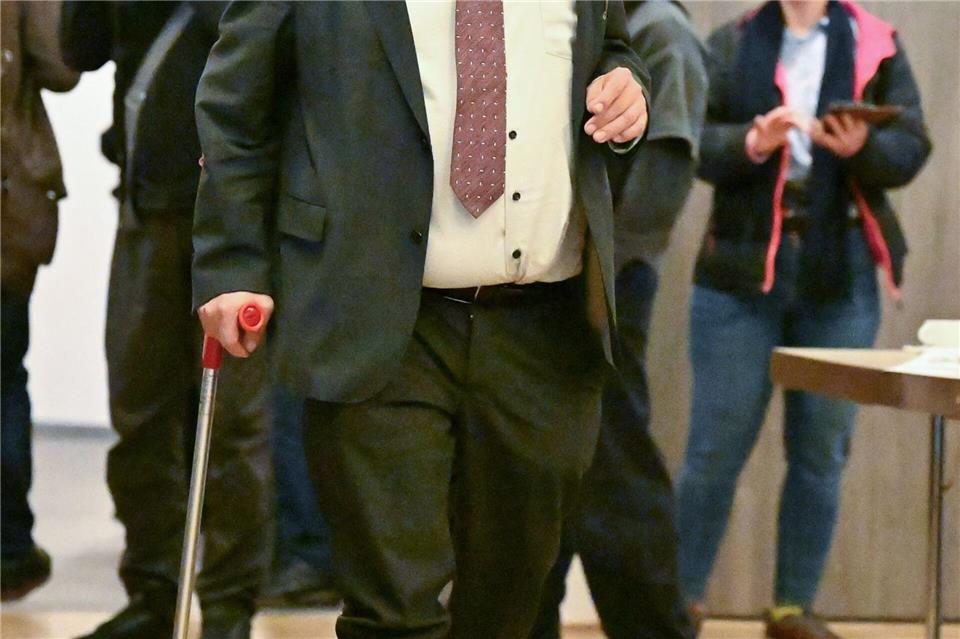 Auch Arbeitsminister Andreas Philippi (SPD) kam zur Kreistagssitzung. Swen Pförtner/dpa