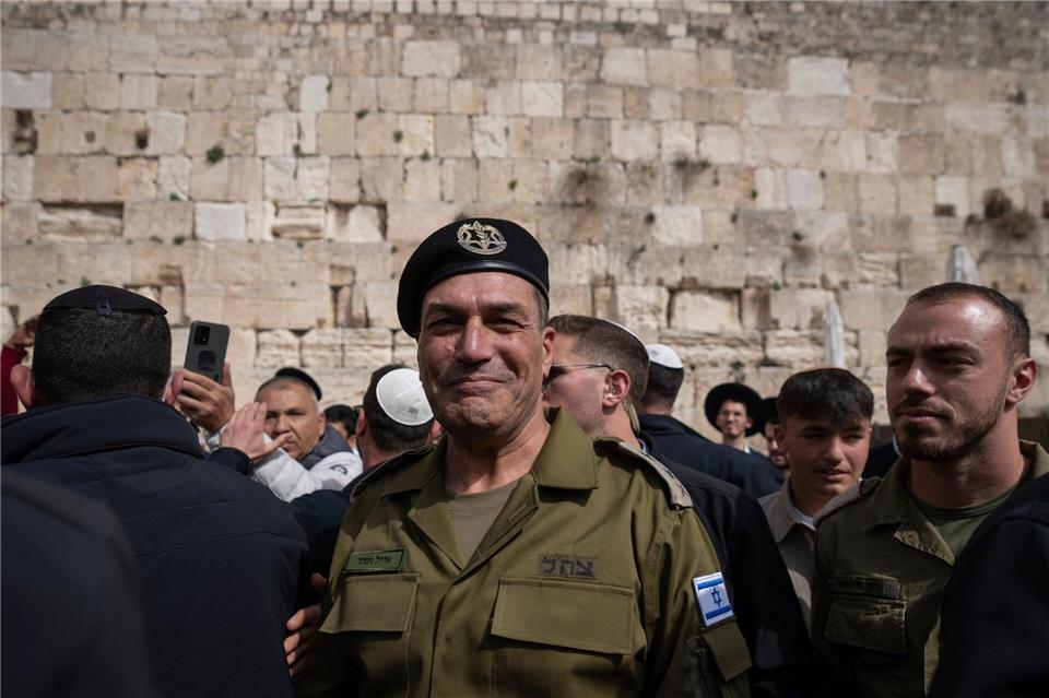 Israels Armee erlebt vor Gaza-Offensive Mobilisierungskrise Auch Armeechef Zamir soll vor der geplanten Einnahme der Stadt Gaza gewarnt haben. (Archivbild) Ohad Zwigenberg/AP/dpa