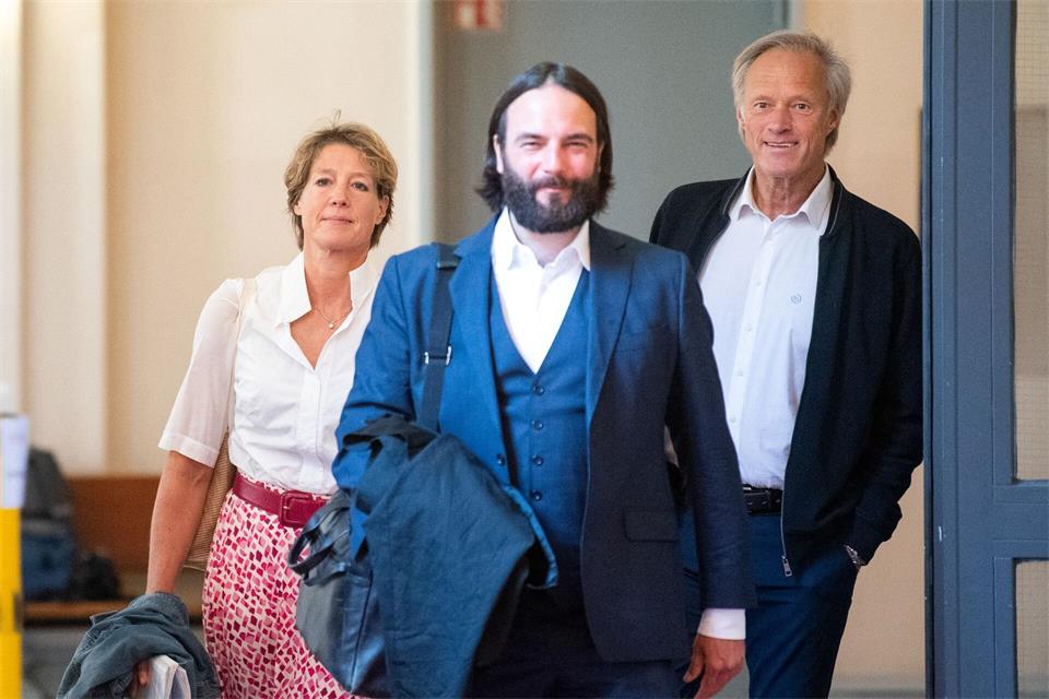 Auch Blocks Lebensgefährte Delling ist angeklagt.Daniel Bockwoldt/dpa