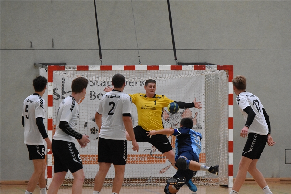 Auch Borkens Keeper Volker Rensing präsentierte sich beim verdienten 31:21-Heimerfolg gegen die GSG Duisburg in einer hervorragenden Verfassung.