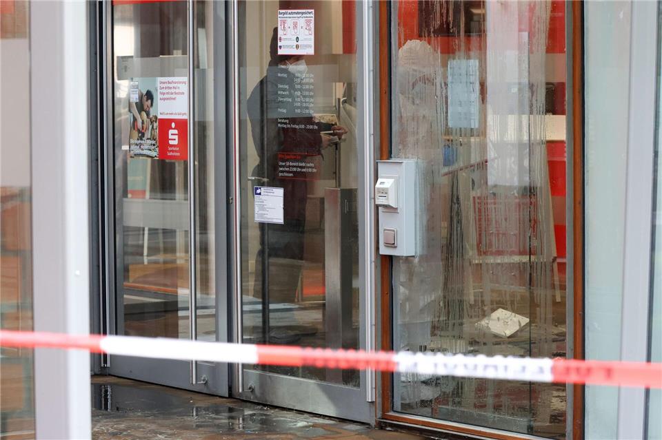 Auch Geldautomaten im Einkaufszentrum Schenefeld waren im April 2025 im Visier von Kriminellen.Bodo Marks/dpa