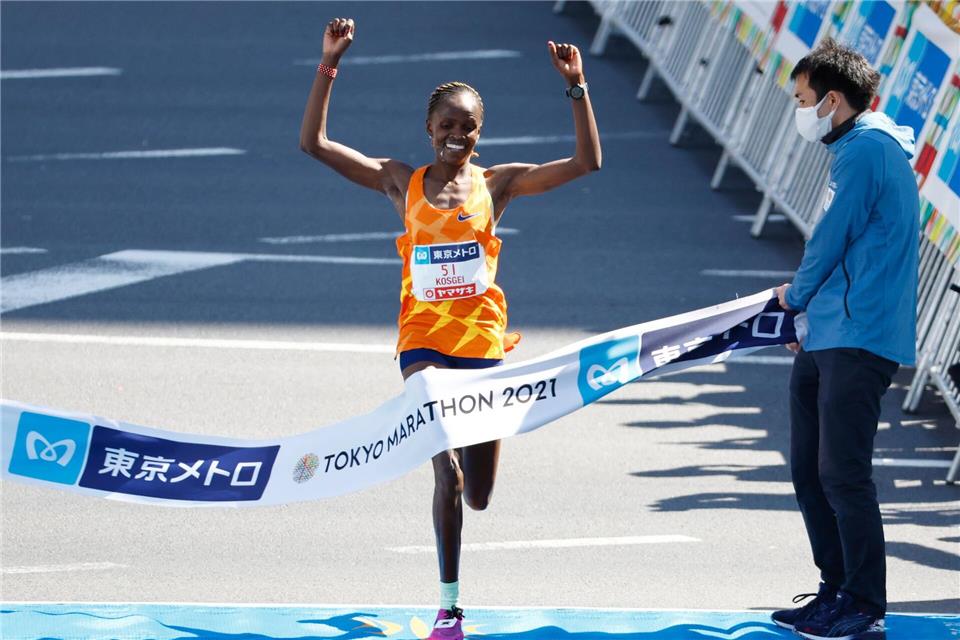 Auch Läuferin Brigid Kosgei wollte in die Türkei wechseln, der Leichtathletik-Weltverband hat dies aber untersagt. (Archivbild)Pool/ZUMA Press Wire/dpa