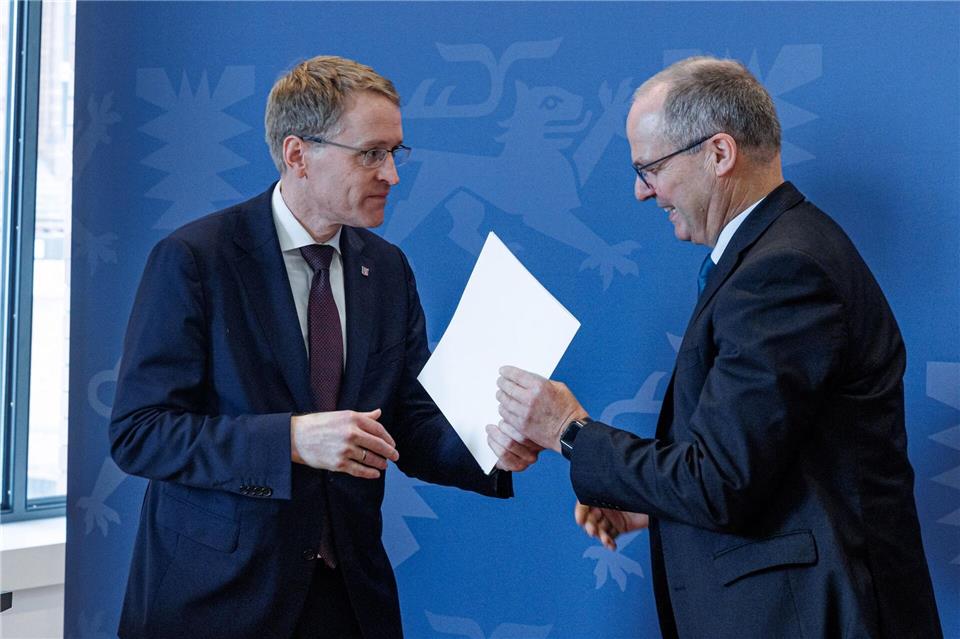 Auch Landwirtschaftsminister Werner Schwarz (rechts, CDU) verlässt das Kabinett.Markus Scholz/dpa