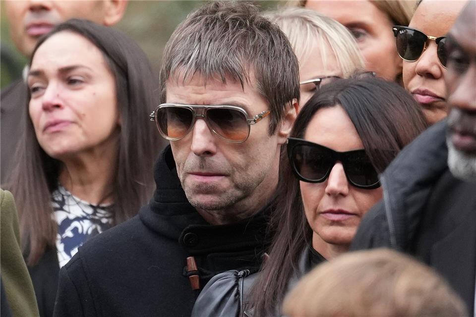 Prominente nehmen Abschied von Boxer Ricky Hatton Auch Liam Gallagher nahm an der Trauerfeier teil. Jon Super/AP/dpa