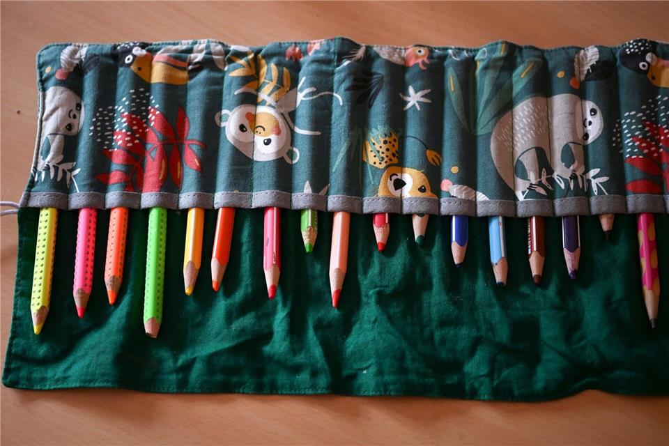 Auch Malen kann Bestandteil der Ganztagsbetreuung in Grundschulen sein. (Symbolbild) Jens Kalaene/dpa