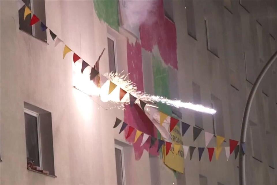 Polizeieinsatz wegen Räumung in Berlin beendet Auch Pyrotechnik wurde gezündet.Sven Kaeuler/dpa