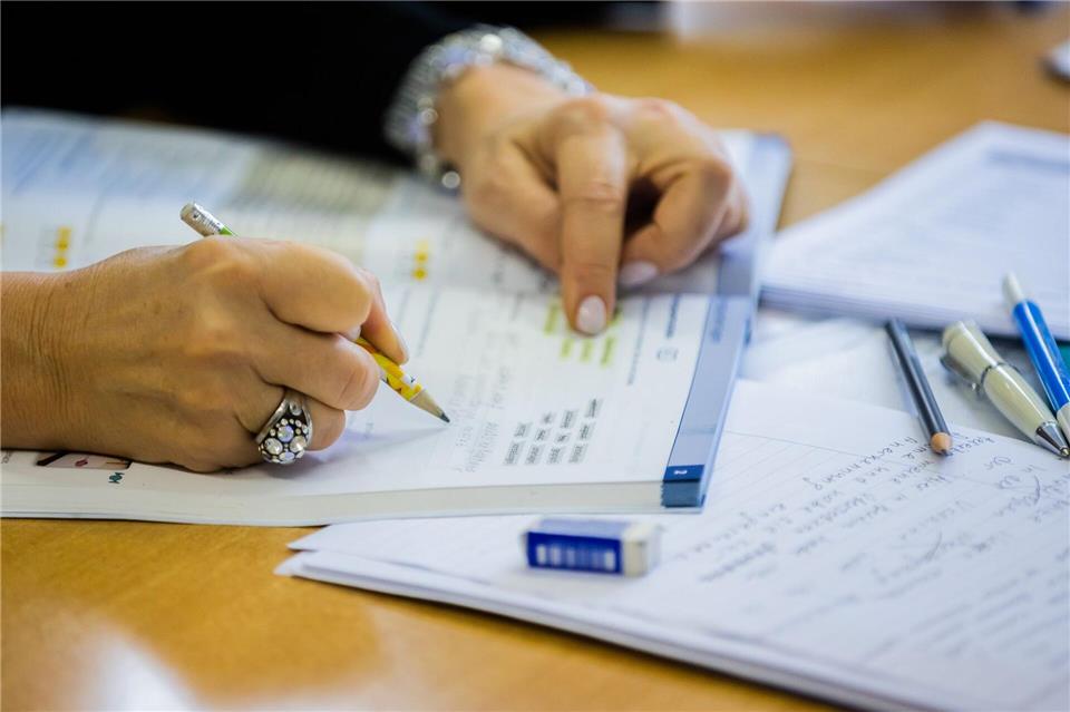 Auch Sprachförderung zählt zu einem von sieben Handlungsfeldern der neuen Integrations- und Teilhabestrategie des Saarlandes. (Symbolbild)Christoph Soeder/dpa