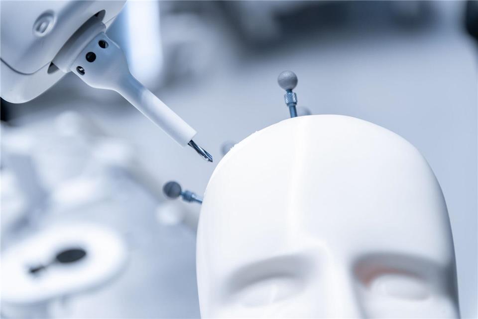 Auch Thüringer Unternehmen sind auf der großen Messe für Medizintechnik in Düsseldorf vertreten. (Symbolbild)Fabian Strauch/dpa