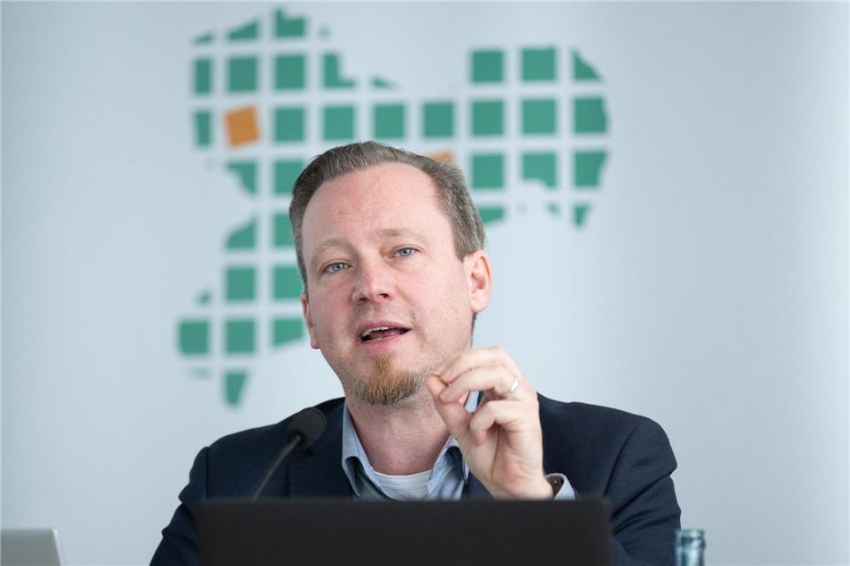 Auch Wissenschaftler wie der Leipziger Mario Hesse mahnen dringend eine bessere Finanzausstattung der Kommunen an. Sebastian Kahnert/dpa