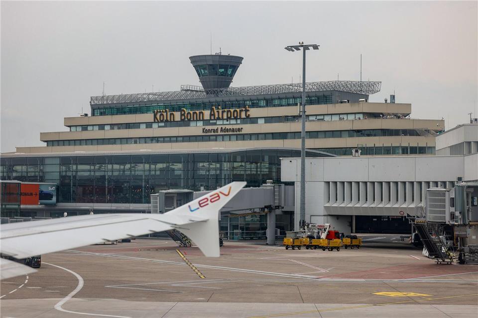 Winterflugplan: Düsseldorf und Köln bieten mehr Flüge  Auch am Airport Köln/Bonn lag der verkehrsreichste Tag in diesem Jahr in den Herbstferien. (Archivbild)Jan Woitas/dpa