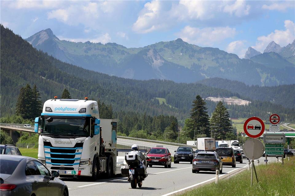 Auch am Fernpass klagen Anwohner über den Transitverkehr.Karl-Josef Hildenbrand/dpa