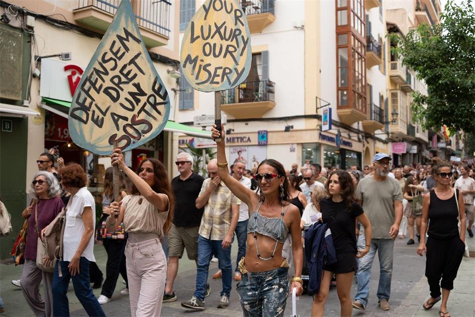 Auch auf Mallorca gibt es Demonstrationen gegen die Wohnungsnot.Javier Fernández/EUROPA PRESS/dpa