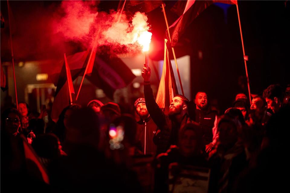 Auch bei propalästinensischen Demonstrationen gab es Angriffe. (Symbolbild)Fabian Sommer/dpa