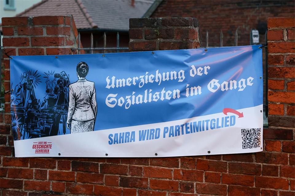 Auch das BSW und Sahra wurden von den Aktivisten kritisiert. Peter Gercke/dpa