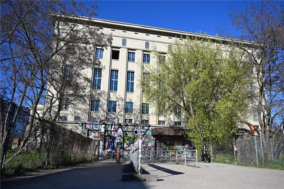 Auch das Berliner „Berghain“ ist wieder mit dabei - auf Platz 21. (Archivbild)Michael Brandt/dpa
