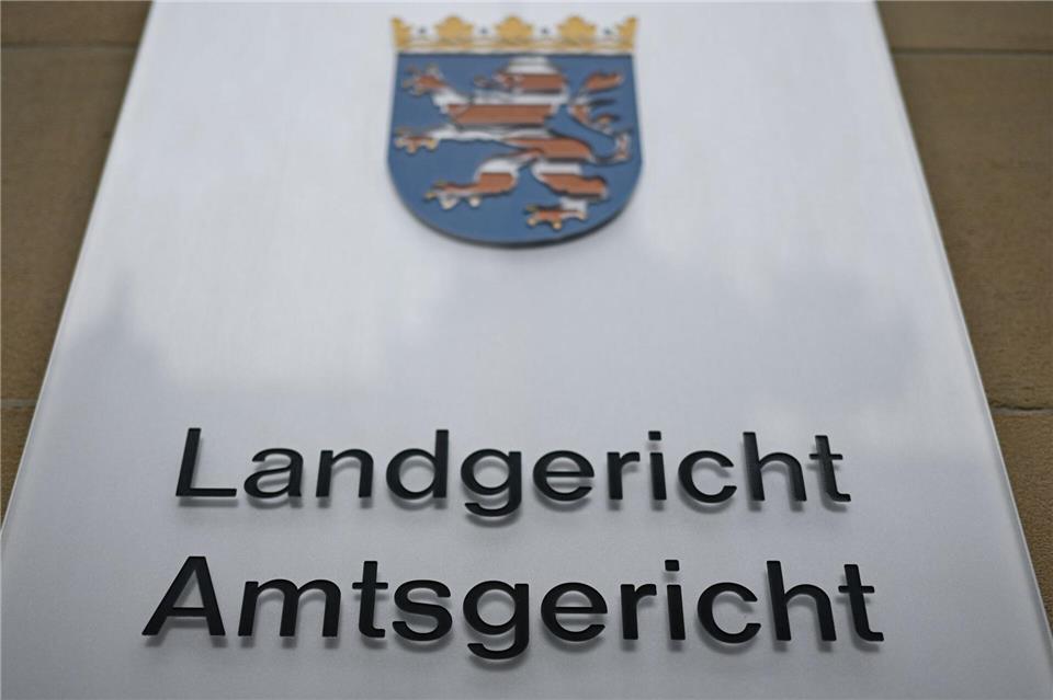 Auch das Urteil wurde unter Ausschluss der Öffentlichkeit verkündet. (Symbolbild)Arne Dedert/dpa