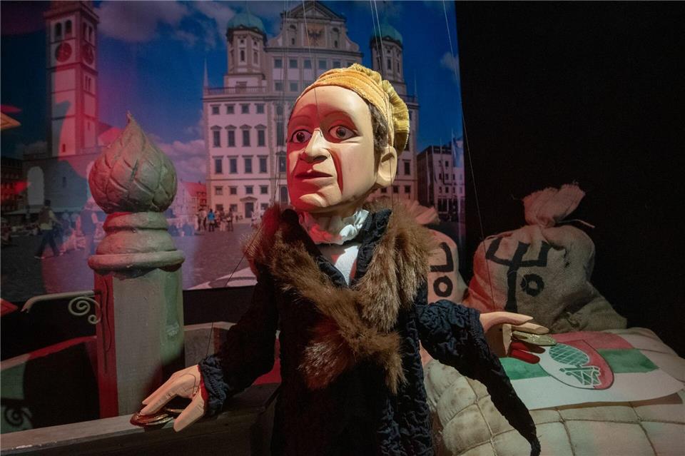 Auch das berühmte Marionettentheater Augsburger Puppenkiste hat Jakob Fugger als Darsteller am Faden im Repertoire. (Archivbild)Stefan Puchner/dpa