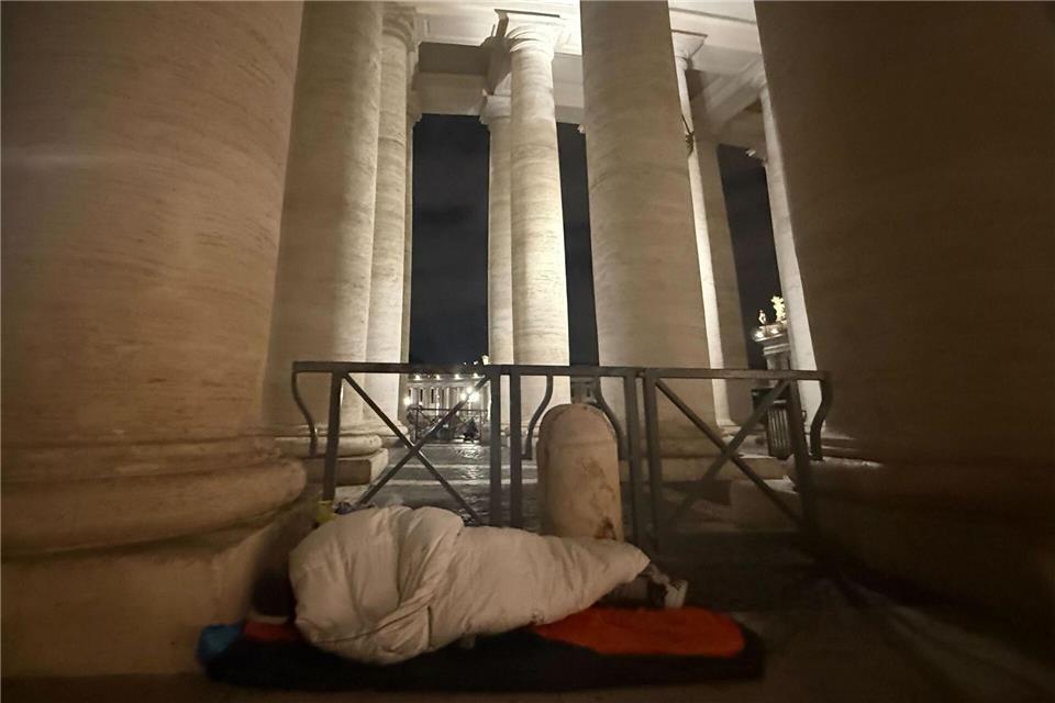 Auch dicke Schlafsäcke reichen jetzt nicht wirklich aus.Christoph Sator/dpa