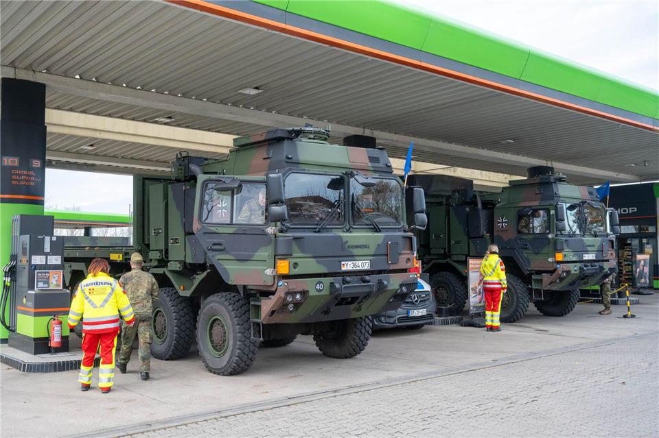 Auch die Bundeswehr nimmt an der Katastrophenschutzübung teil.Stefan Sauer/dpa