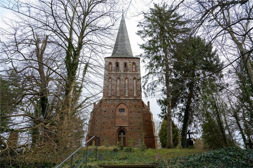 Auch die Fürstengruft bei Putbus auf Rügen kann am Denkmaltag besichtigt werden.  (Archivbild)  Stefan Sauer/dpa