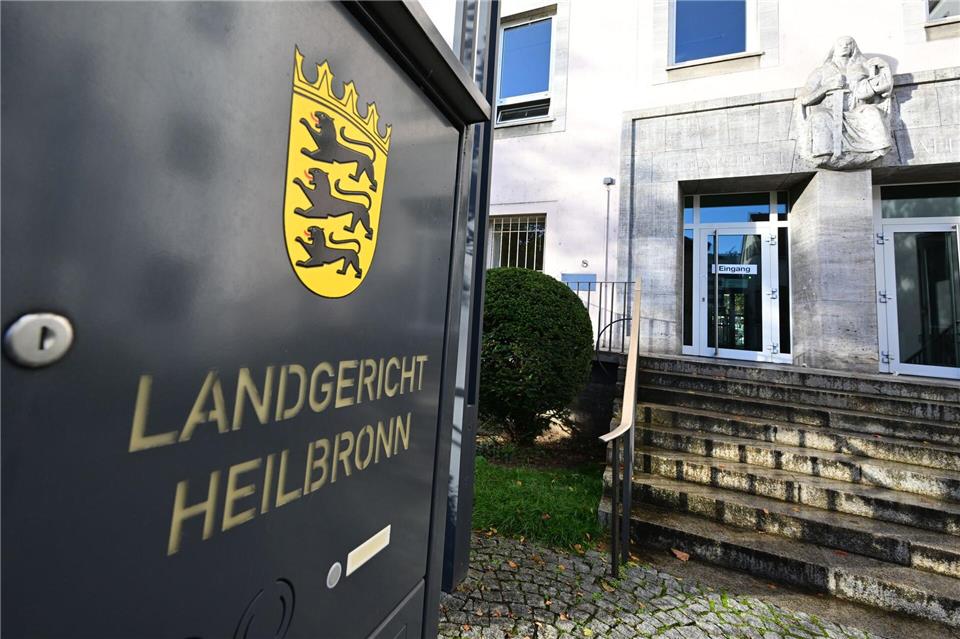 Auch die Politik dürfte den Prozess um die Schüsse von Tamm verfolgen. (Archivbild)Bernd Weißbrod/dpa