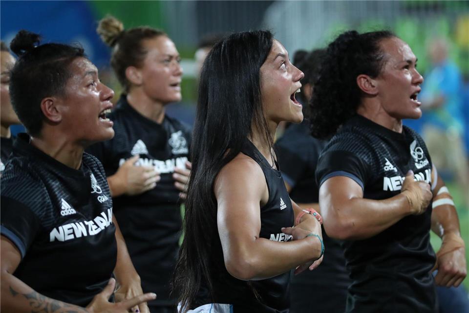 Auch die Rugby-Nationalmannschaft der Frauen ist für ihren Haka bekannt. (Archivbild)Friso Gentsch/dpa
