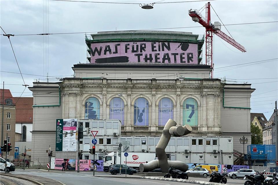 Auch die Sanierung des Staatstheaters Augsburg wird viel teurer als geplant. (Archivbild)Ulf Vogler/dpa