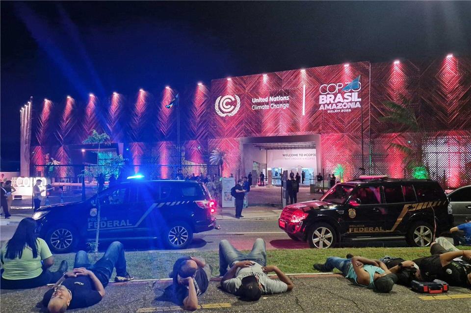 Auch die brasilianische Bundespolizei war im Einsatz.Larissa Schwedes/dpa