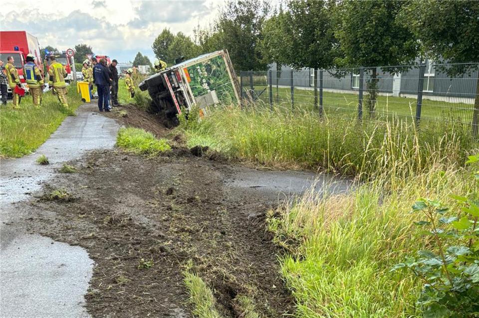 Auch dieser Unfall, der sich in direkter Nähe zum Raesfelder Gerätehaus an der B224 ereignet hatte, wird in der Chronik erwähnt.