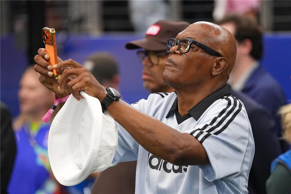 Auch ein Fußballfan: Schauspieler Samuel L. Jackson. (Archivbild)Julio Cortez/AP/dpa